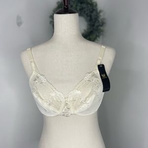 WACOAL Ivory Bra 34C Style #85133 Floral EMBROIDERY LACE 2-HOOK UNDERWIRED